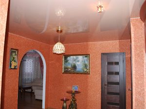 Натяжные потолки в коридор 7